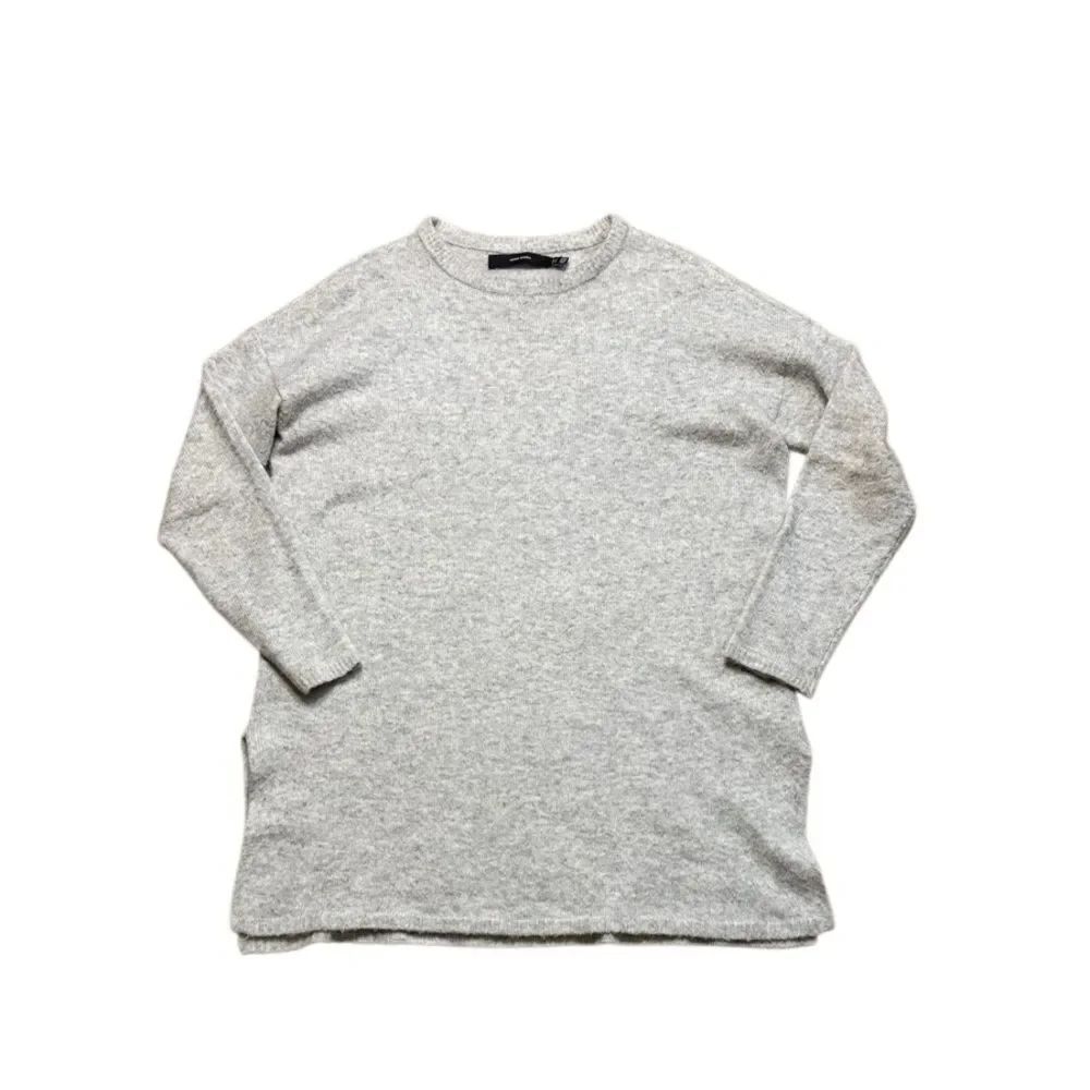Moda international Gray Knit Crewneck Long Tunic sweater Small